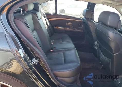 2007 BMW 750 z USA, uszkodzony, nr VIN WBAHN835X7DT69863